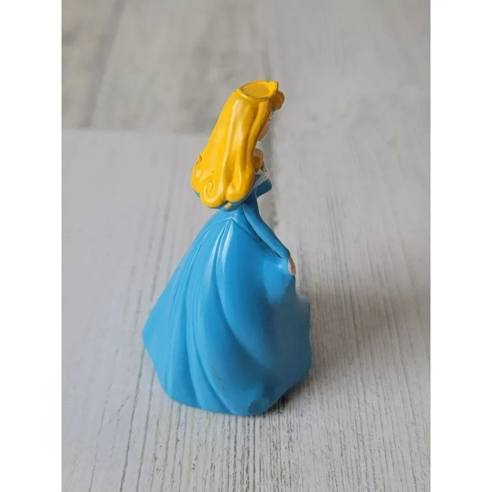 Sleeping‎ Beauty Aurora blue formal dress princess Disney Pixar toy figure